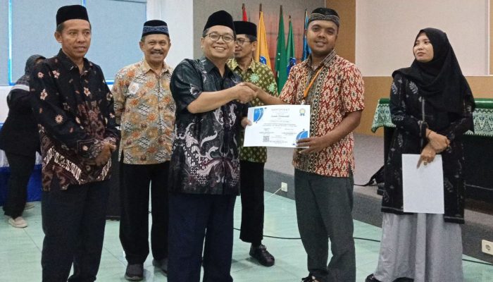 Laode Izuwadin Raih Predikat Terbaik Penggerak Madya Perserikatan Muhammadiyah Sulteng