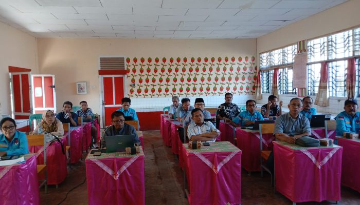 Kadisdikbud Banggai Syafrudin Hinelo Jadi Narasumber Workshop Penilik PNFI