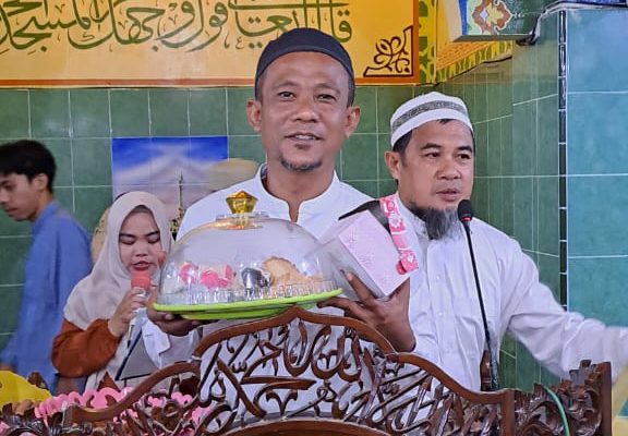 Sehari Jelang Putusan MK, Masjid Al Ilham Bungin Luwuk Satukan Pendukung 01 dan 03