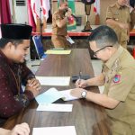 Bupati Amirudin Setorkan Zakat Maal di Baznas Banggai