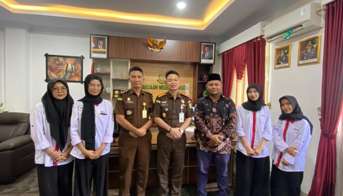 Mahasiswa FH Unismuh Luwuk Dapat Tawaran Kerja Usai Magang di Kejari Banggai