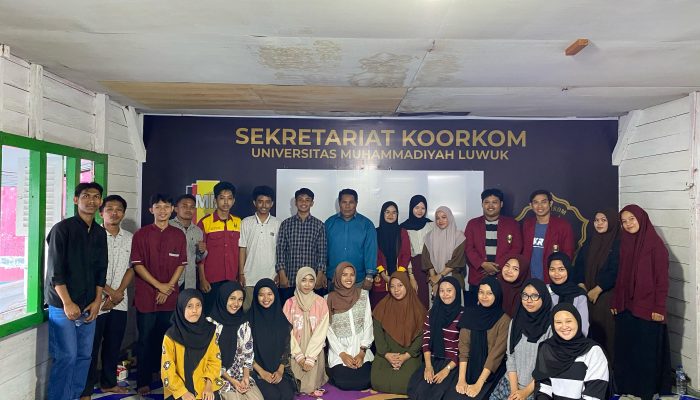 Wakil Rektor IV Suma K. Saleh Tekankan Nilai Kemuhammadiyahan di Kajian PK IMM FEB Unismuh Luwuk