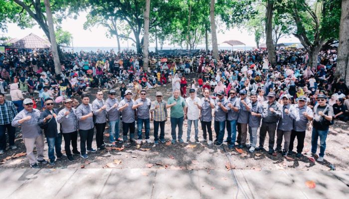 Puluhan UMKM Ramaikan Lebaran Ketupat di Pantai Hek Permai Nuhon