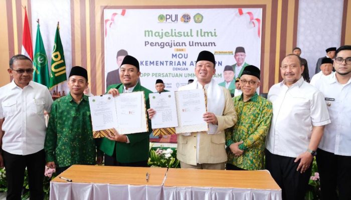 Menteri Nusron dan Ketua DPP PUI Teken MoU