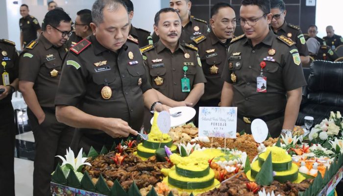 HUT Persaja ke 74, Kejati Sulteng Gelar Upacara