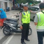 Petugas Parkir di Luwuk dapat Edukasi dari Polisi