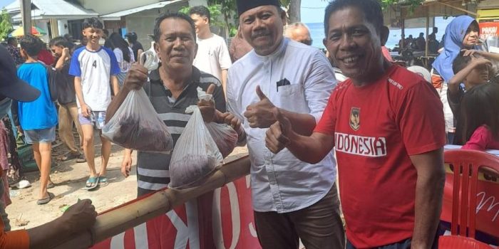 10 RT di Bungin Kebagian Daging Kurban, Iwan Pakaya: Tahun Depan Target 897 Kupon