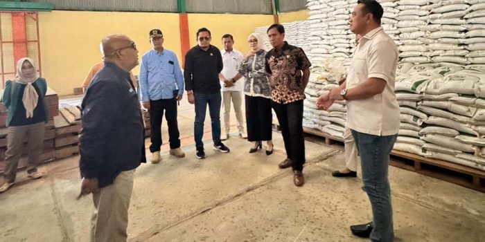 Menjaga Stabilitas Harga Beras, Komisi III Kunker ke Kantor Bulog Luwuk dan Penggilingan Padi di Batui