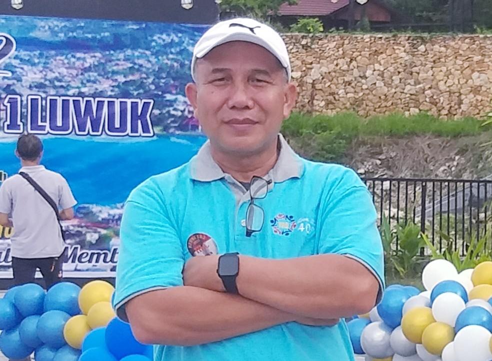 Travestilarning xorozlarini sorayotgan yigitlarning jinsiy aloqa fotosuratlari Oq dantel porno