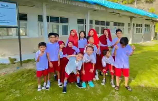 Para siswa SDN Tampe Pagimana