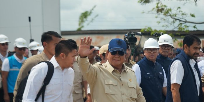 Danantara Sinergikan BUMN Bangun Huntara di Aceh Tamiang, PLN Sambung Listrik untuk Semua Rumah dan Fasum