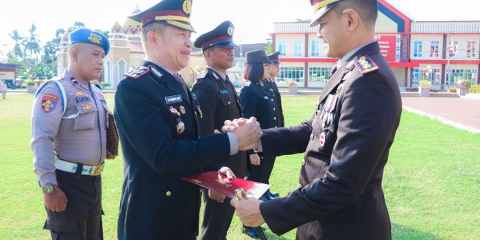 Bertugas tanpa Cela, 33 Personel Polres Banggai dapat Satyalencana Pengabdian dari Presiden RI