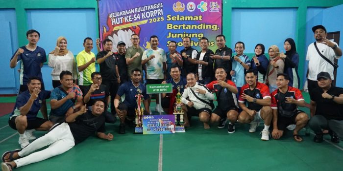 Luar Biasa, Kementerian ATR/BPN Raih Dua Piala Kategori Perorangan dan Beregu di Kejuaraan Bulutangkis KORPRI