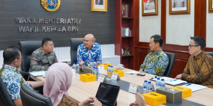 Terima Kunjungan Wamenlu, Wamen Ossy Bicarakan Hak Atas Tanah bagi WNA dan Diaspora