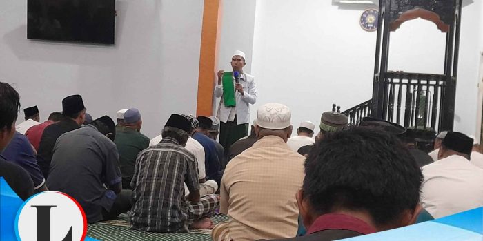 Kepala Kemenag Haji dan Umrah Banggai Tekankan Makna Iman dalam Puasa pada Tausiah Ramadhan di Masjid KM 5 Luwuk Selatan