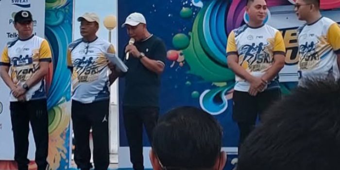 Wakili Bupati Banggai, Kadispora Yori Ntoi Lepas Peserta FEB Fun UM Luwuk 2026