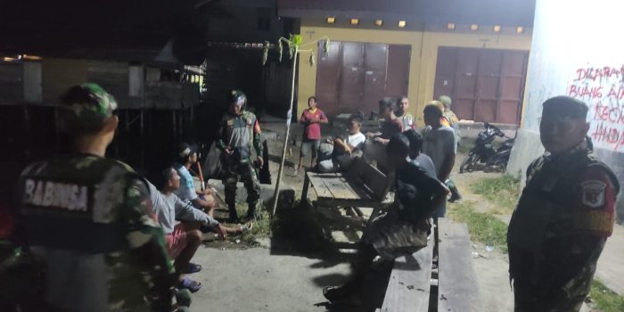 Koramil Pagimana Intensifkan Patroli Malam, Babinsa dan Warga Bersinergi Jaga Keamanan Wilayah