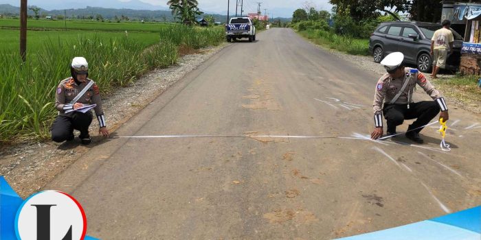 Polisi Olah TKP Laka Lantas Maut Libatkan Dua Motor di Toili Jaya Kabupaten Banggai