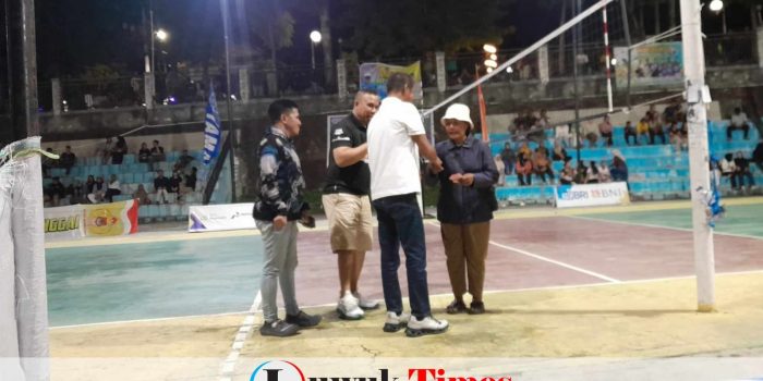 Ketua PBVSI Banggai Agus Damalante Tunjukkan Jiwa Sosial, Penonton Ramadhan Cup Dimanjakan Bonus Tunai