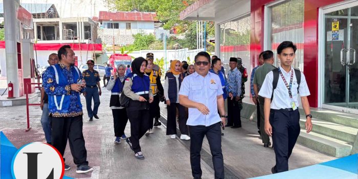 Gerak Cepat! Anggota DPR RI Beniyanto Tamoreka Sidak SPBU Luwuk, Pastikan BBM Tak Langka Saat Lebaran