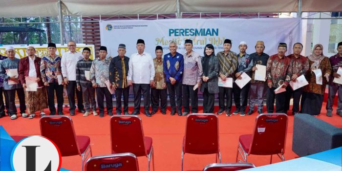Percepat Sertipikasi Tanah Wakaf, Menteri ATR/Kepala BPN Serahkan 33 Sertipikat untuk Rumah Ibadah di Sulawesi Tengah