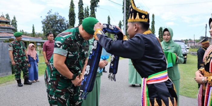 Kunker di Pagimana, Dandim 1308/LB Ajak Jaga Keamanan dan Hindari Pelanggaran