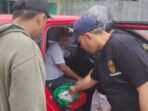 Polisi menemukan lima paket sabu yang dibungkus tisu dan disimpan di dalam pembalut wanita_OKKK