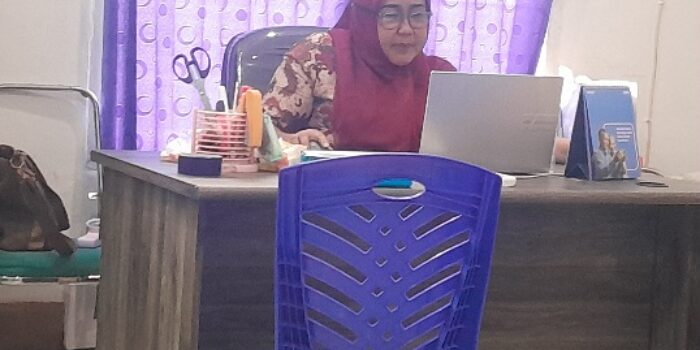 Penjaga Gawang Keuangan KONI Banggai: Tangan Manis Dewi Astuti di Balik Layar Olahraga