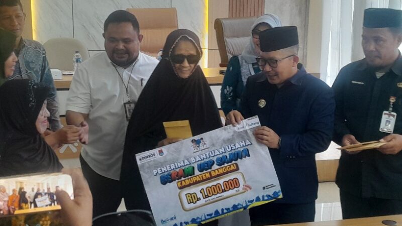 Luncurkan Program Berani UEP Sejuta di Banggai, Bupati Amirudin Beri Peringatan Keras Soal Judi Online