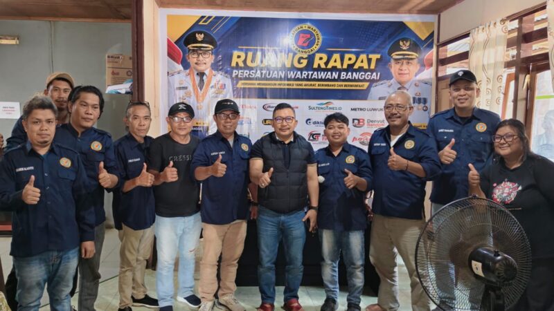 Dari Toili ke Sekretariat PWB, Komitmen dan Kebanggaan Amirudin untuk Wartawan Banggai