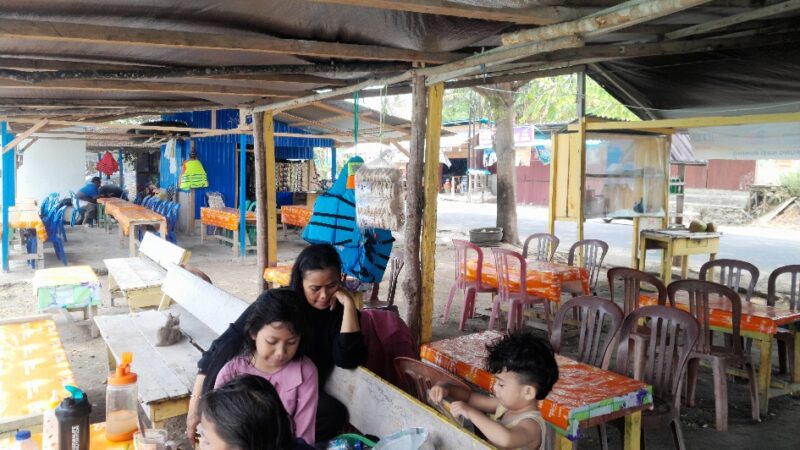 Pemda Banggai Tata Ulang Pantai Wisata Kilo Lima: Lapak Mati Dibongkar, Bengkel Dilarang Operasi