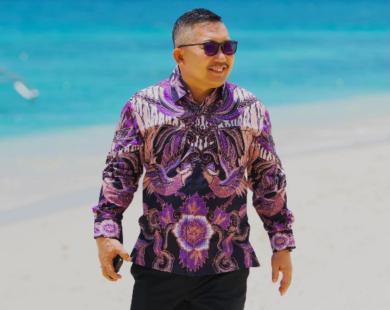 Serpihan Maldives di Bualemo: Ketika Bupati Banggai Amirudin Jatuh Hati pada Pasir Putih Taima