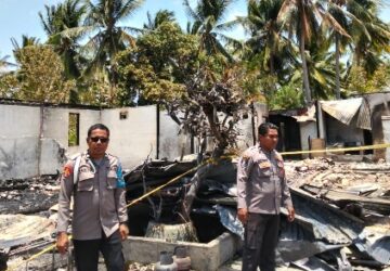 Rata dengan Tanah dan Kerugian 1 Miliar, Rumah Kepala Desa Nipa Kalemoan Terbakar