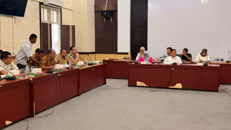 Hadiri RDP di DPRD, Kantah Banggai Mediasi Permasalahan Tanah Warga Desa Siuna dan PT Bumi Persada Surya Pratama