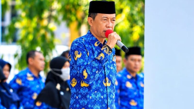 Jarang Ikuti Upacara 17 Bulan Berjalan, Camat Pagimana Wahyudin Sangkota Warning Ketua PGRI dan Kapus Poh