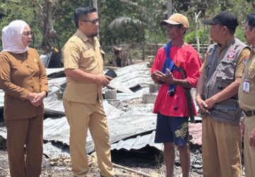 Rumah Ludes Terbakar, Dinsos Banggai Hadir Usap Air Mata Keluarga Pak Saridin di Uwedikan