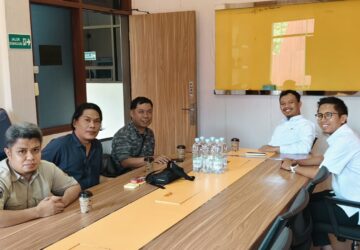 Kehangatan Cangkir Kopi di PLN Luwuk, Ketika Cerita dan Komitmen Servis Menyatu dari Ruangan Rapat