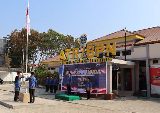 Pimpin Upacara Hari Sumpah Pemuda Ke-98, Kepala Kantah Banggai Tekankan Pentingnya Jiwa Patriotik, Gigih dan Berempati