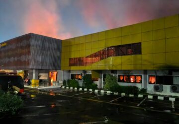 Wamen Ossy Tinjau Langsung Kebakaran Kantah Karawang, Prioritaskan Keselamatan dan Pemulihan Layanan