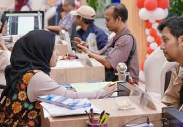 Warga Manfaatkan PELATARAN untuk Urusan Pertanahan saat Akhir Pekan
