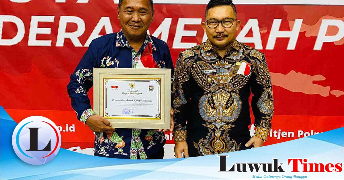 Bupati Banggai Amirudin Terima Penghargaan Dari Kemendagri - Luwuk Times