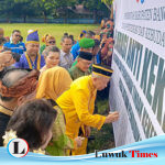 Bertabur Ragam Pakaian Tradisional pada Peringatan Hardiknas 2024 di Luwuk Banggai