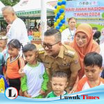 Peringati HAN 2024, Bupati Banggai Amirudin Berikan Hadiah Sejumlah Anak