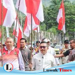Pemkab Banggai Bagikan Bendera Merah Putih 5 Ribu Lembar di Luwuk