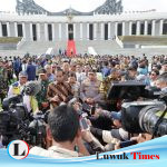 Disaksikan Presiden Jokowi, Menteri AHY Serahkan Sertipikat Tanah Elektronik Hak Pakai untuk Istana Negara dan Istana Garuda di IKN