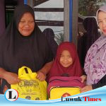 Terima Bantuan dari Disdikbud Banggai, Orang Tua Siswa Terharu dan Bahagia