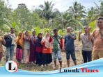 KWT Srikandi Terima Bantuan Pengembangan Cabai, Desa Tompotika Makmur Siap Jadi Sentra Hortikultura Baru