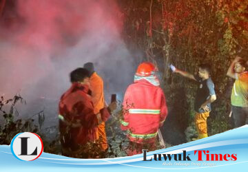 Sebelum Meluas, TRC BPBD Banggai Berhasil Jinakan Si Jago Merah di Rest Area KM 16 Koyoan