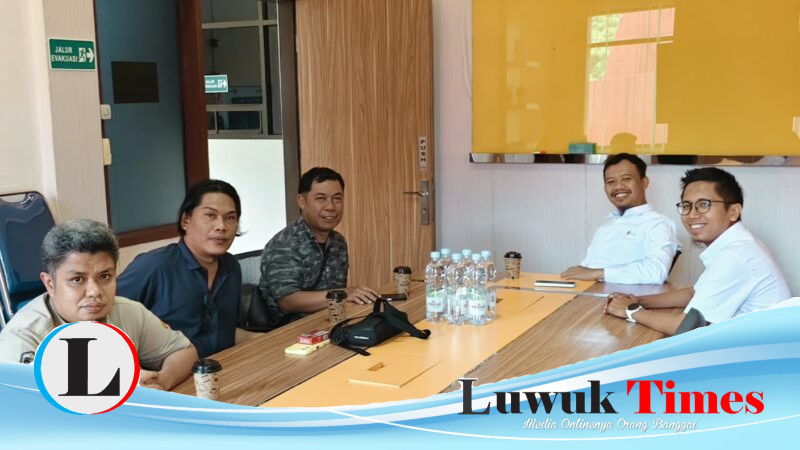 Kehangatan Cangkir Kopi di PLN Luwuk, Ketika Cerita dan Komitmen Servis Menyatu dari Ruangan Rapat