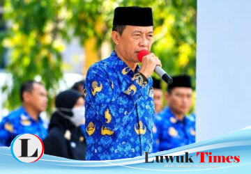 Jarang Ikuti Upacara 17 Bulan Berjalan, Camat Pagimana Wahyudin Sangkota Warning Ketua PGRI dan Kapus Poh
